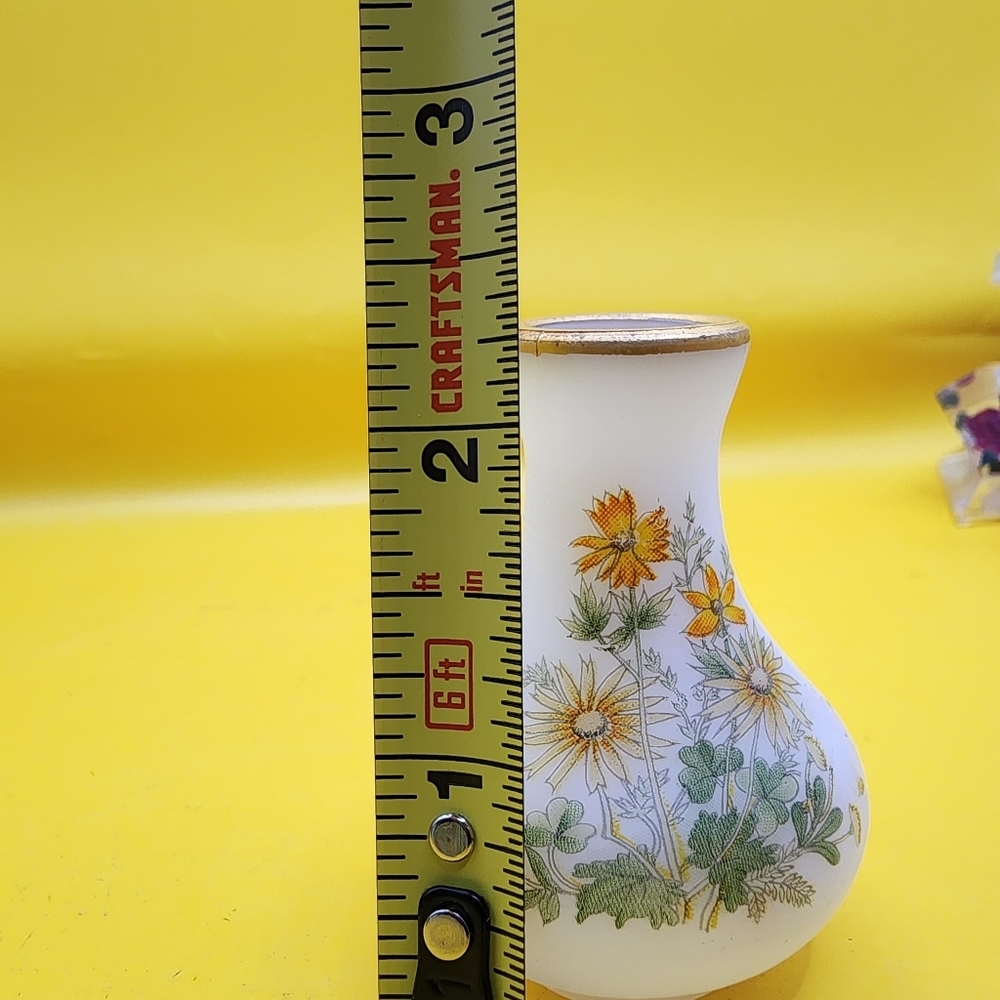 Vintage Japan 2.25" Floral White Frosted Bud Vase Sunflowers - Picture 4 of 4